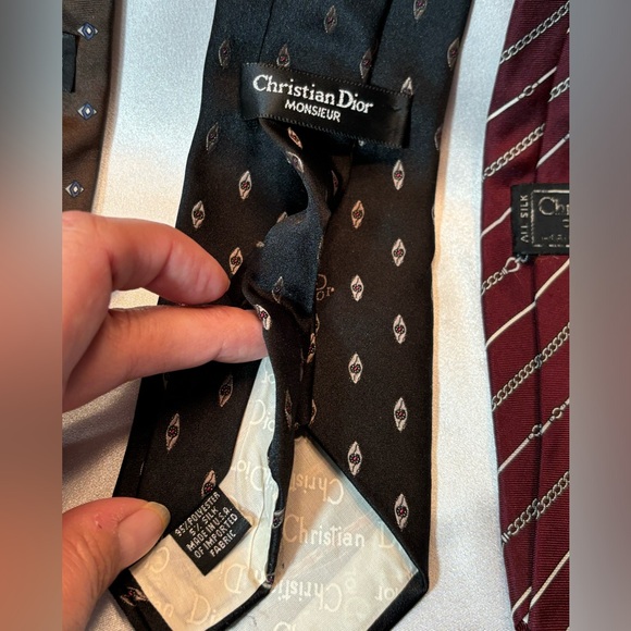 EUC Christian Dior Monsieur VINTAGE Neckties 100% Italian Silk Tie-sold as Set - Picture 5 of 7